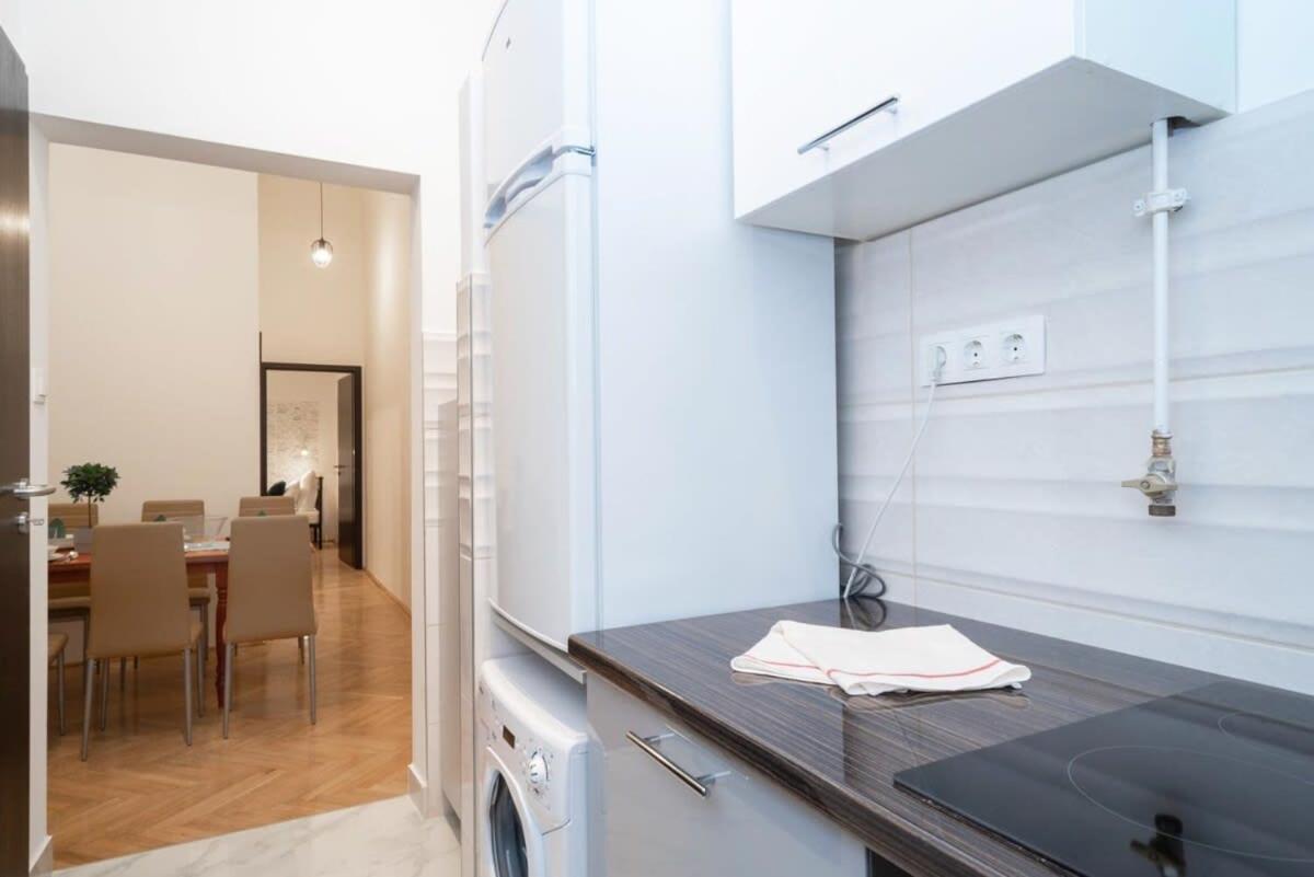 Ultra Central Large Stylish Apartment Budapest Eksteriør bilde